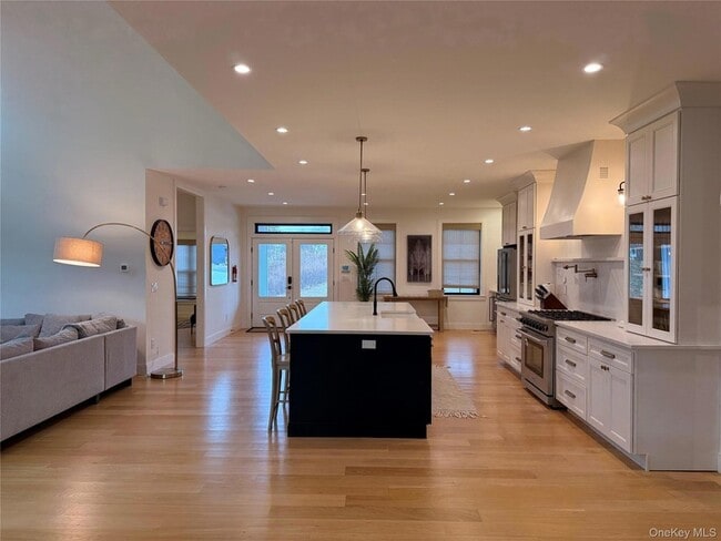 Building Photo - 6 Conifer Ct