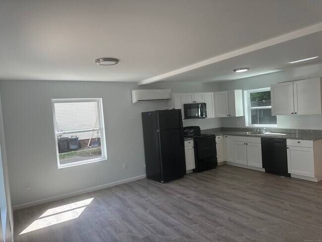 Building Photo - 86 West St