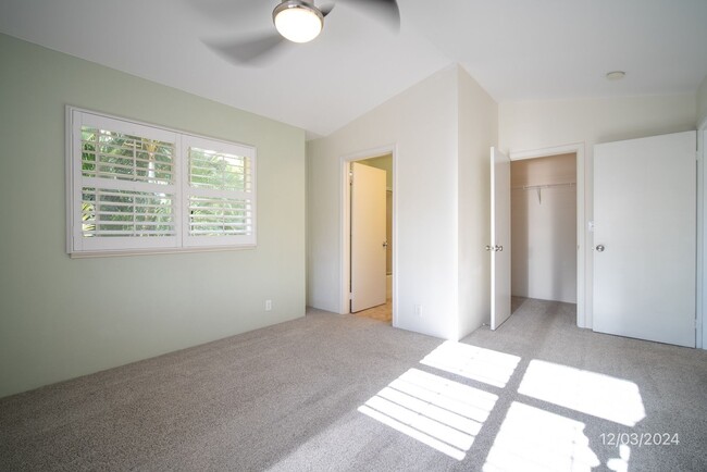 Building Photo - 3 Bed 2.5 Bath Townhome in Woodcreek