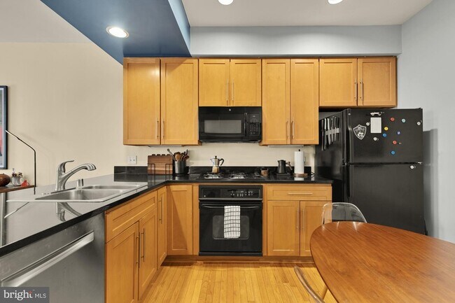Building Photo - 2363 Champlain St NW
