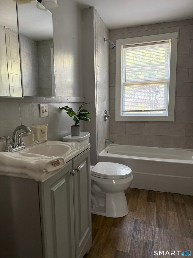 Building Photo - 8 Rodgers Pl