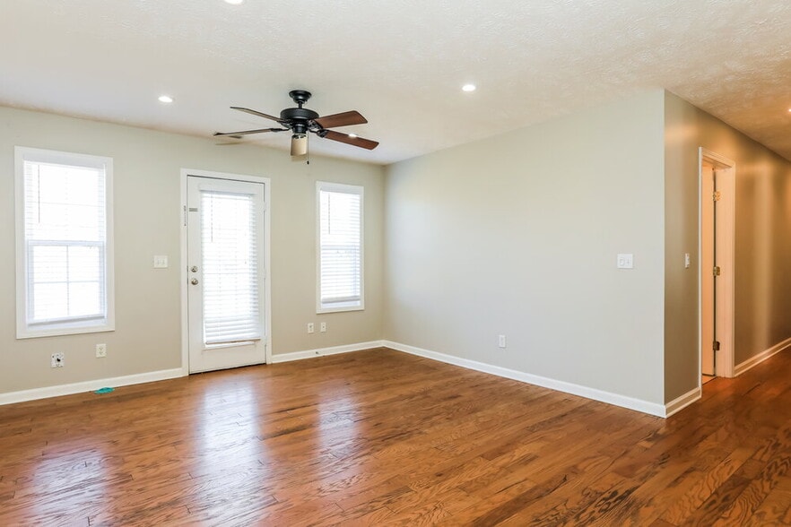 Building Photo - 10007 Nevada Ave