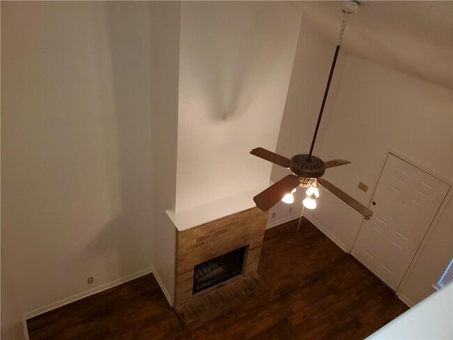 Building Photo - 108 Verna Spur