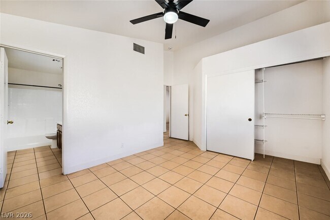 Building Photo - 5737 Grand Entries Dr