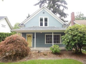 Building Photo - 2Bd/2Ba Two Story House - Available to View!
