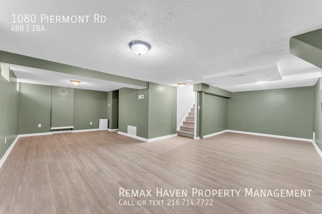 Building Photo - 1080 Piermont Rd