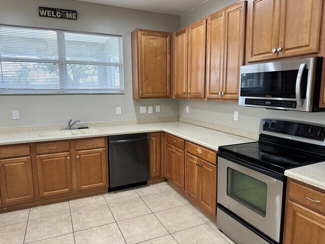 Building Photo - 1722 NW 5th St