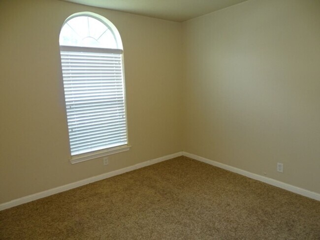 Building Photo - 3317 Orth Ave