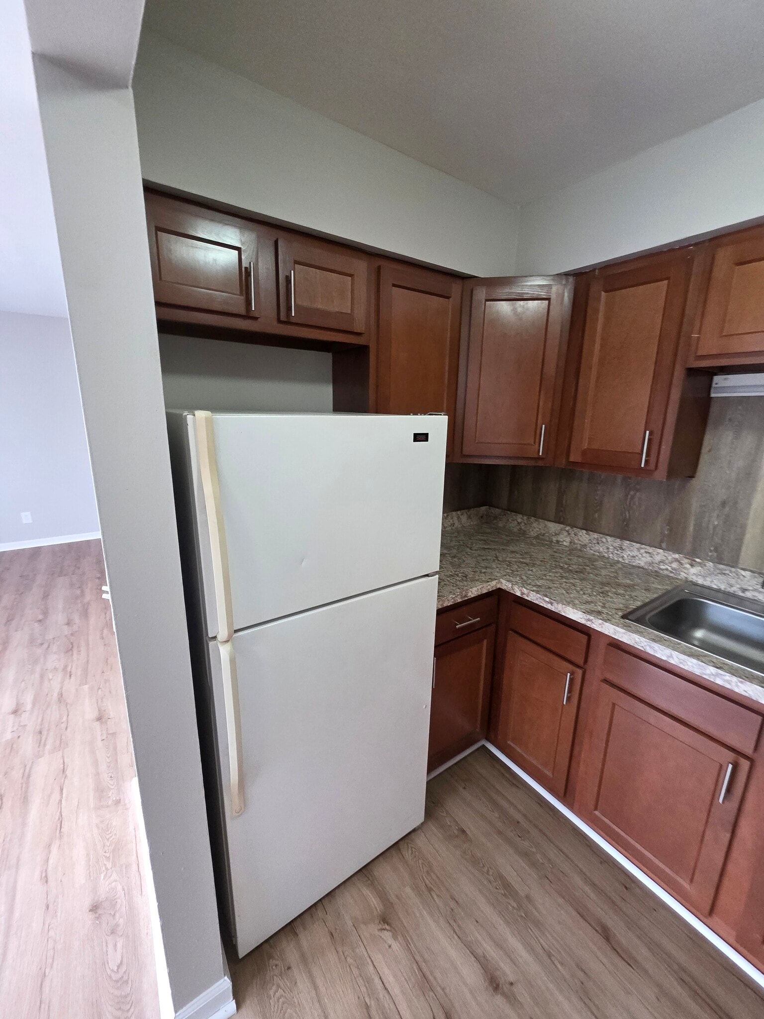 Building Photo - 487 Catalina Dr