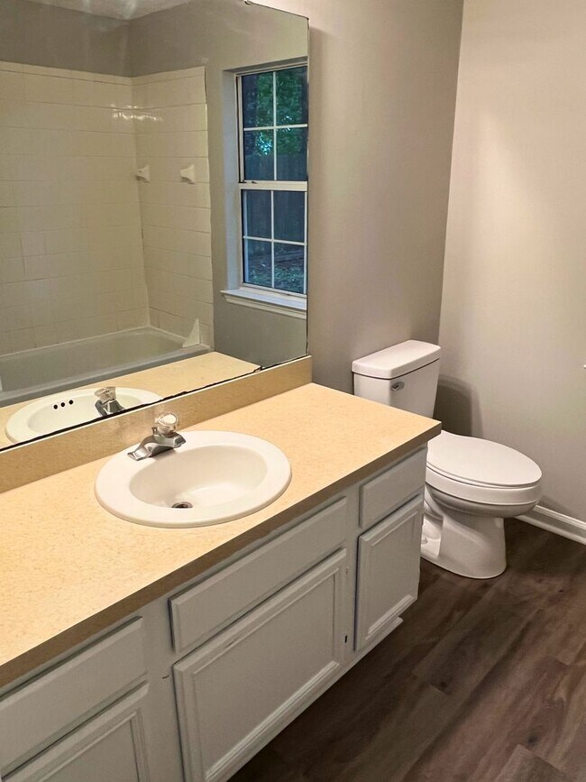 Building Photo - 3/2 in Sugarmill with pool access!