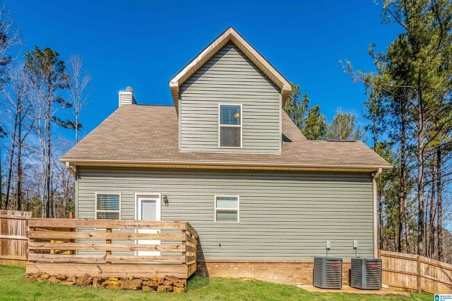 Building Photo - 2554 Summit Park Rd