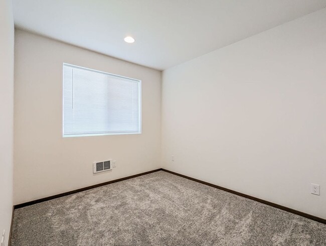 Building Photo - Beautiful Brand New Construction 3 bed, 2....