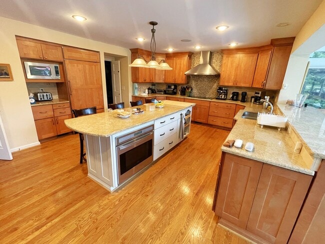 Building Photo - 13209 Lantern Hollow Dr