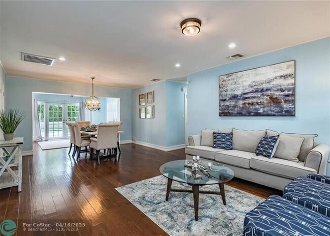 Building Photo - 1109 N 13th Ct