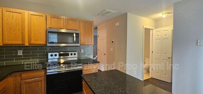 Building Photo - 6807 Juniper Tree St