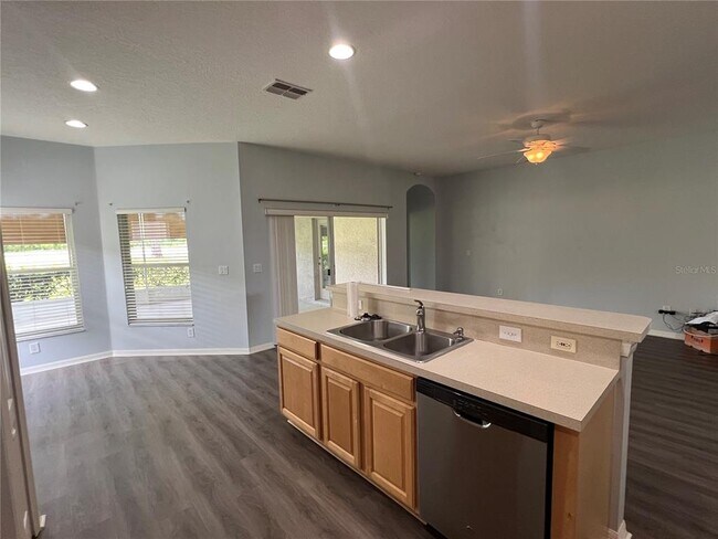 Building Photo - 3207 Banyan Hill Ln