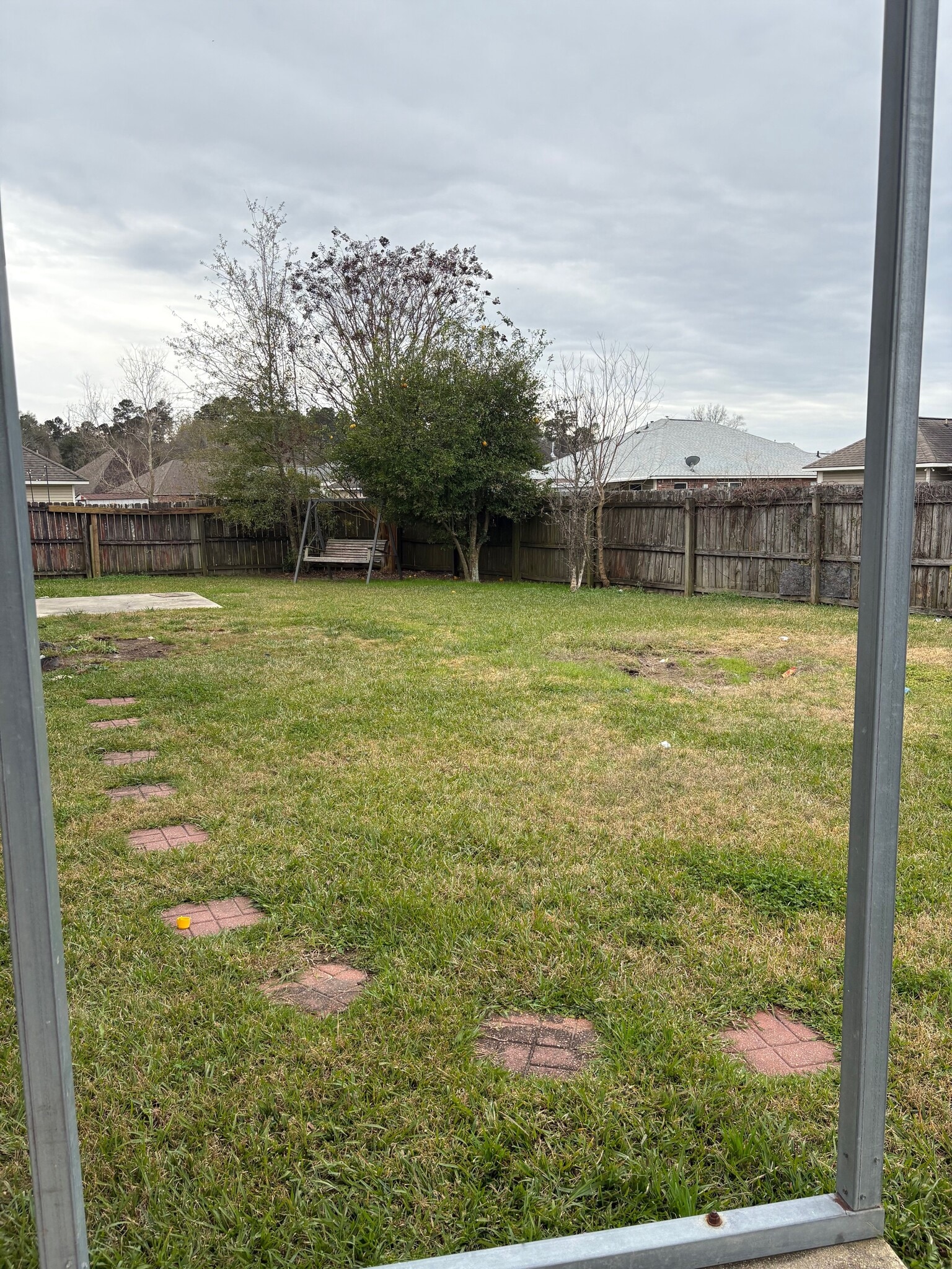 Building Photo - 36013 Raleigh Dr