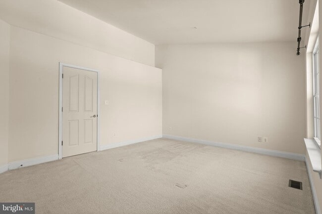 Building Photo - 618 Berwick Ct