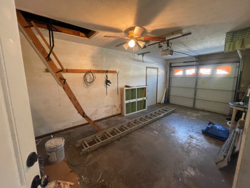 Building Photo - 617-621 N Sherry Dr