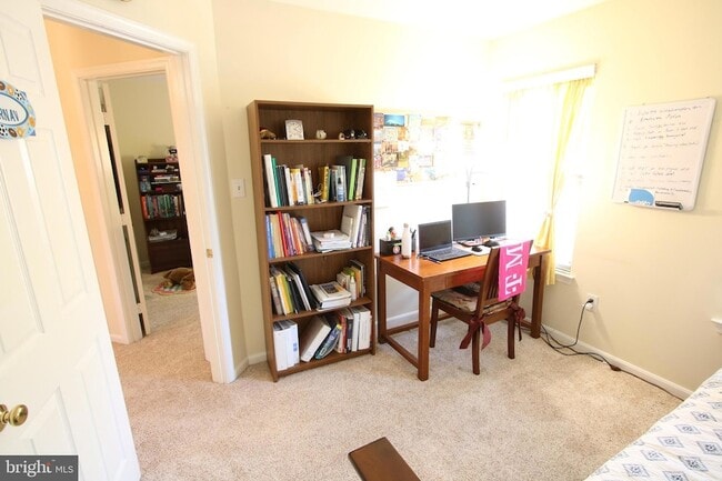 Building Photo - 13728 Valley Oak Cir