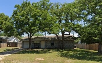 Building Photo - 157 Rhoades St