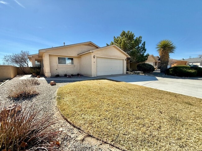 Building Photo - Beautiful Updated 3 Bedroom / 2 Bathroom Home in Prime Rio Rancho Location