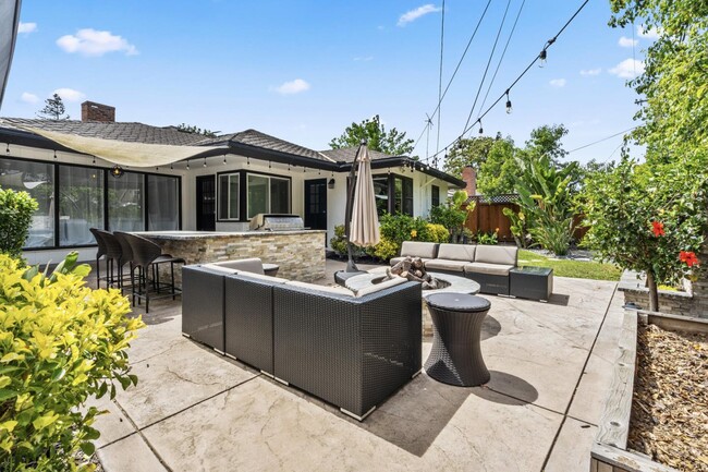 Building Photo - 1344 Camino Ramon