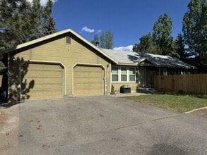 Building Photo - Well-Maintained 3-bedroom, 2-bath home with a 2-car garage