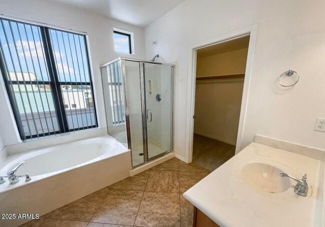 Building Photo - 123 N Washington St