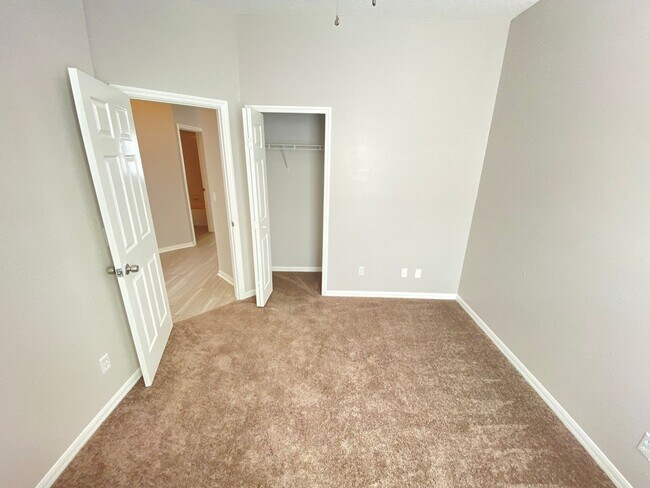 Building Photo - 1737 Lalique Ln