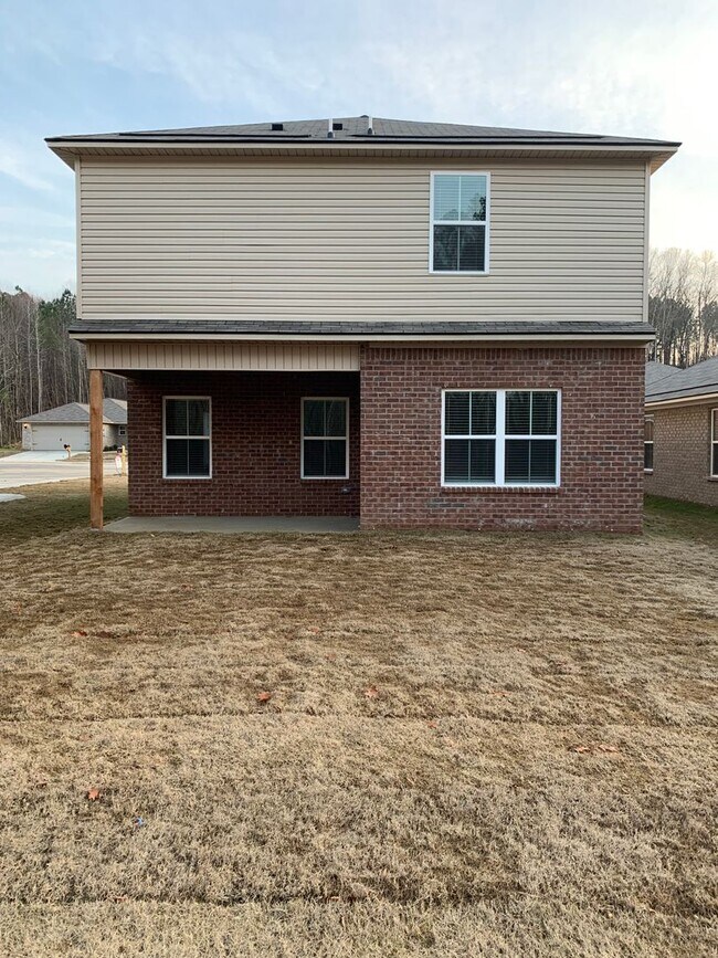 Building Photo - Now Pre-Leasing — Spacious 3 Bed, 2.5 Bath Home in Cullman!