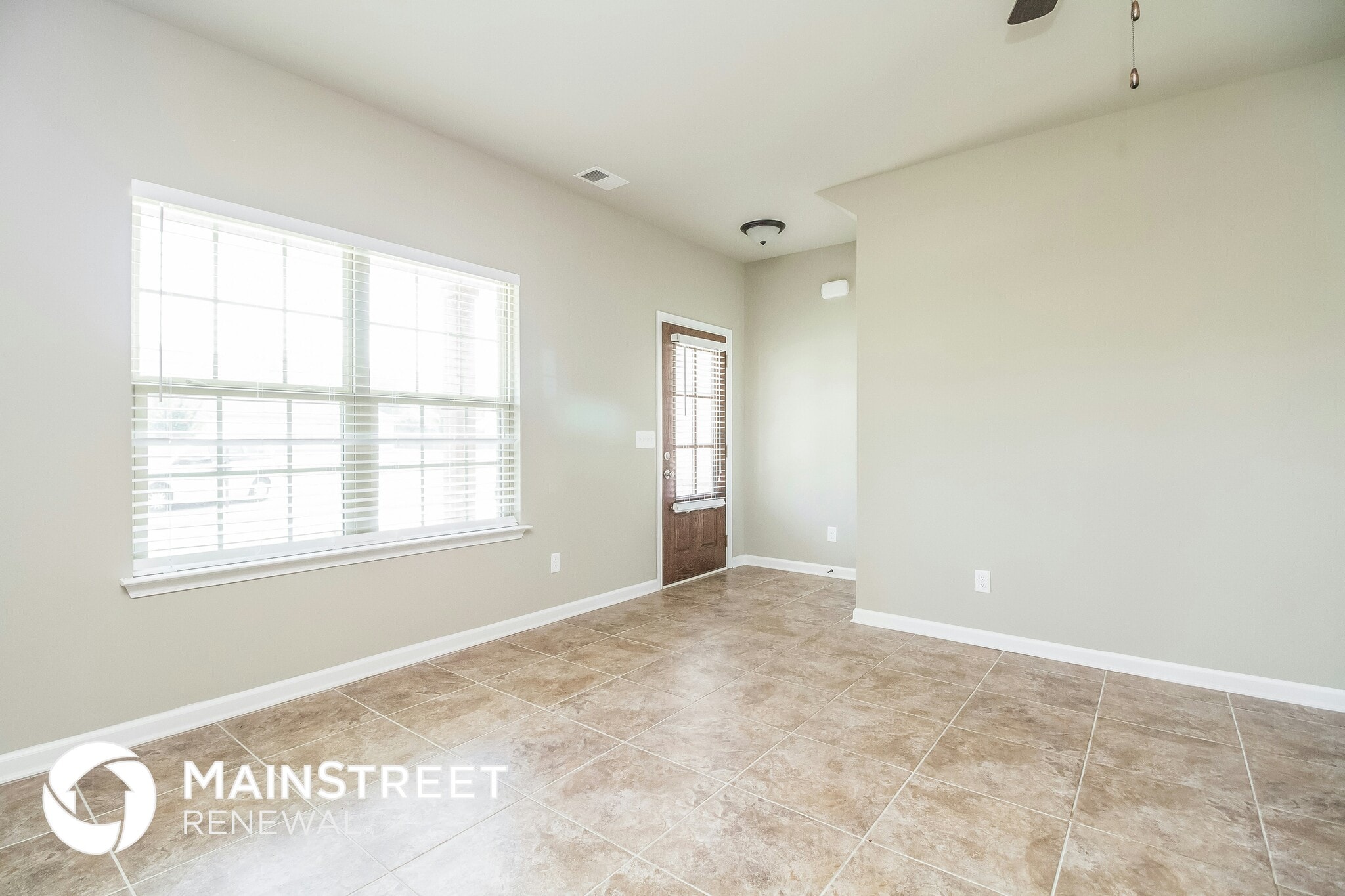 Building Photo - 153 Lyndhurst Dr