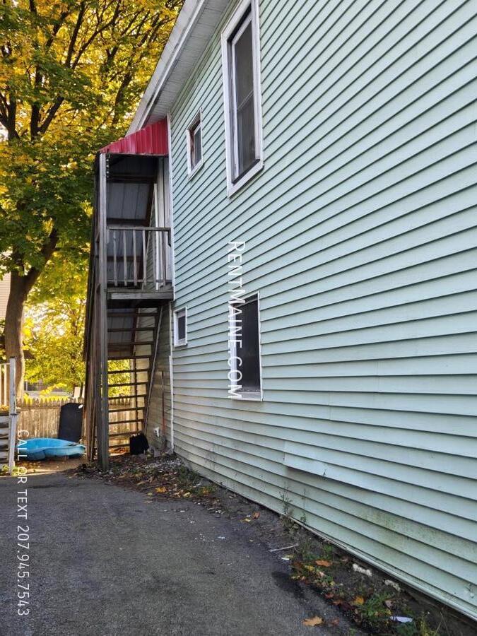 Building Photo - 57 Pine St
