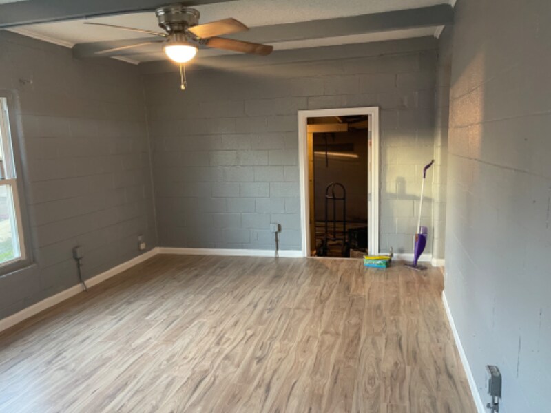 Building Photo - 3217 James Ave