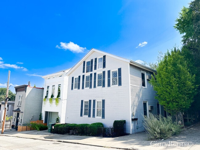 Building Photo - 1132 Fuller St