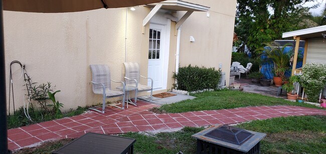 Building Photo - 5811 Crystal Rd