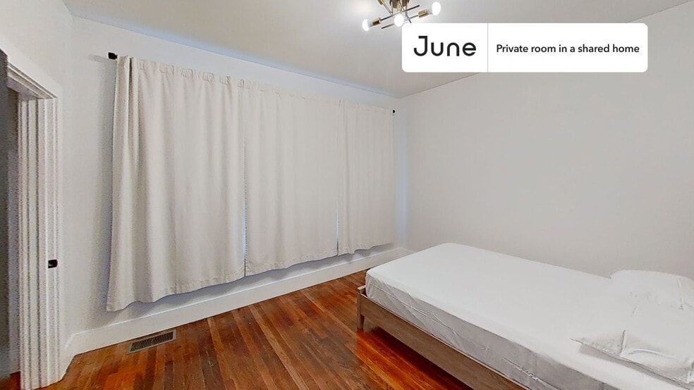 Building Photo - Room in Shared 5 bed/2 bath home