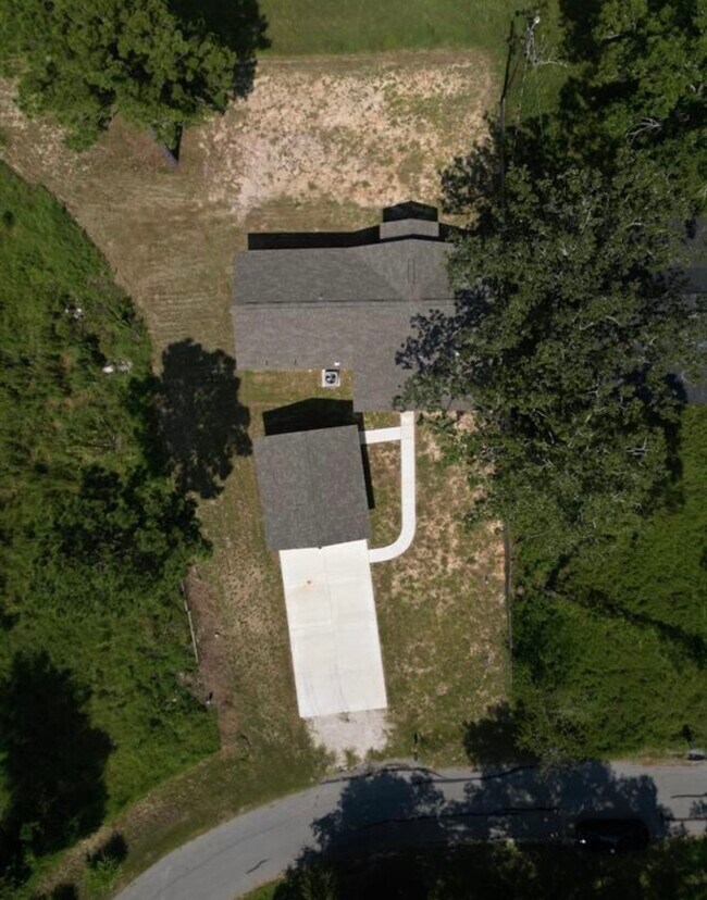 Building Photo - 340 Oak Ridge Dr