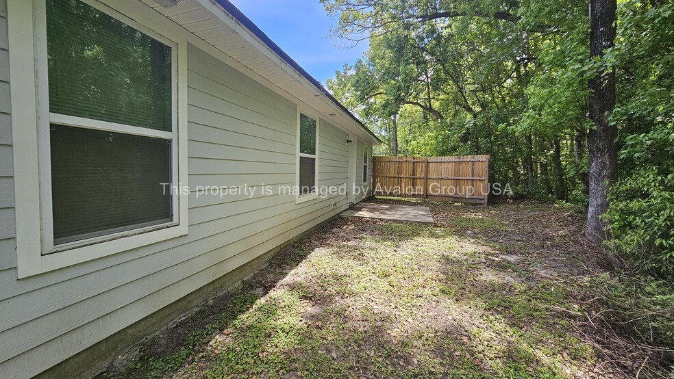 Building Photo - 1978 Solomon St