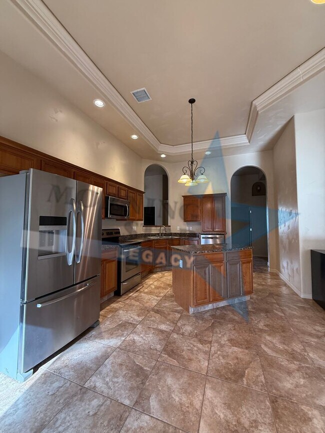 Building Photo - 3 Bedroom Energy-Efficient Home with Expansive Yard & Workshop!