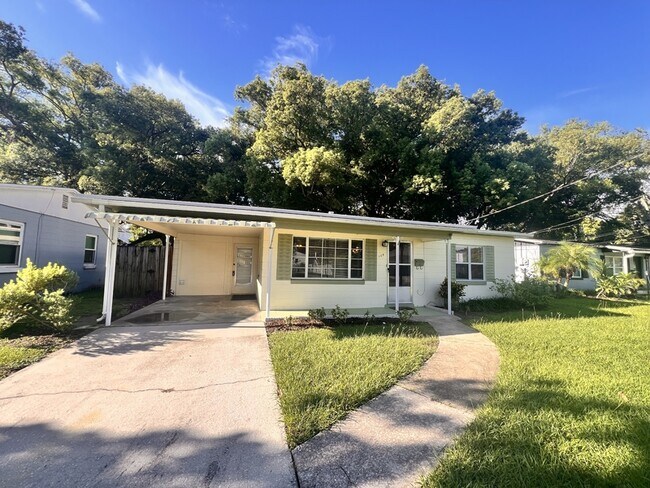 Primary Photo - 124 W Hazel St