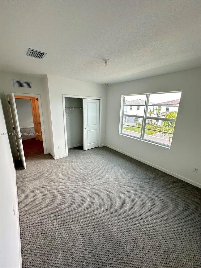 Building Photo - 7262 Lenora Ln