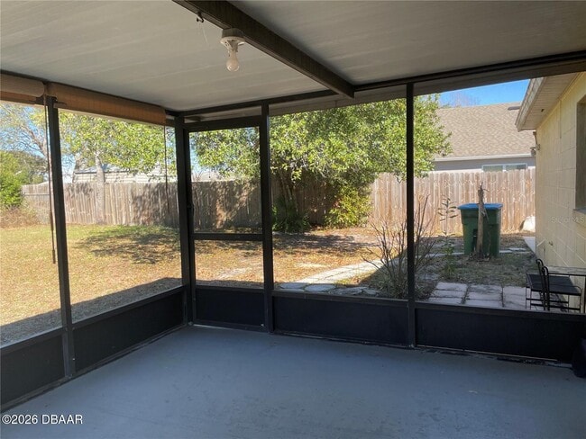 Building Photo - 2570 Beal St