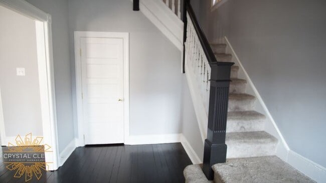 Building Photo - 125 W 23rd St