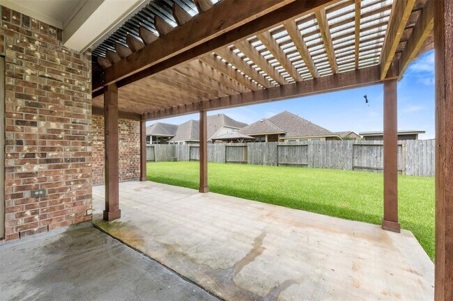 Building Photo - 102 Blossom Terrace Ln
