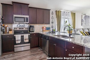 Building Photo - 234 Fernwood Dr