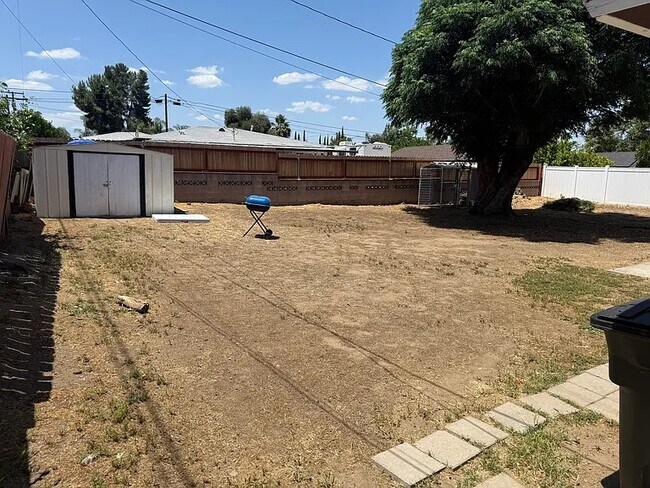 Building Photo - 33041 Case St