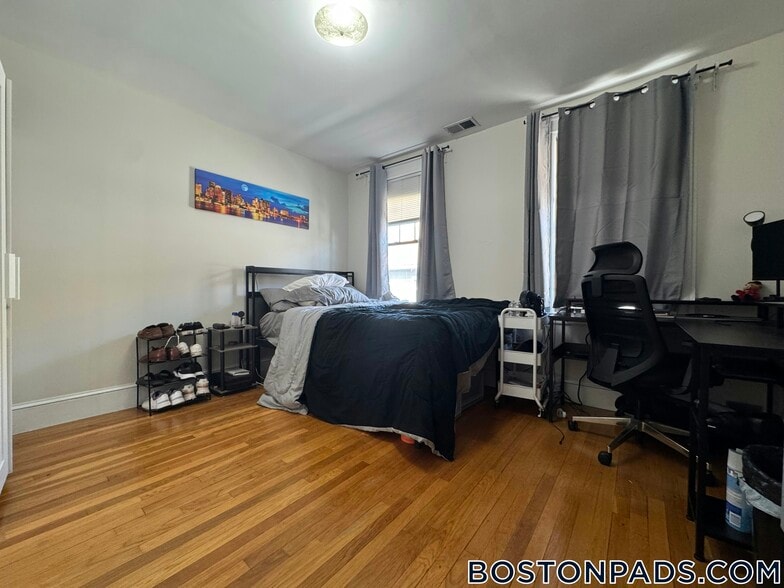 Building Photo - 138 Nonantum St