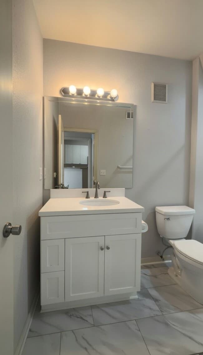 Building Photo - 4221 W Spruce St