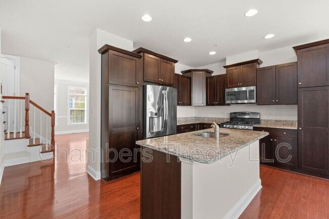 Building Photo - 415 N Upton Ct